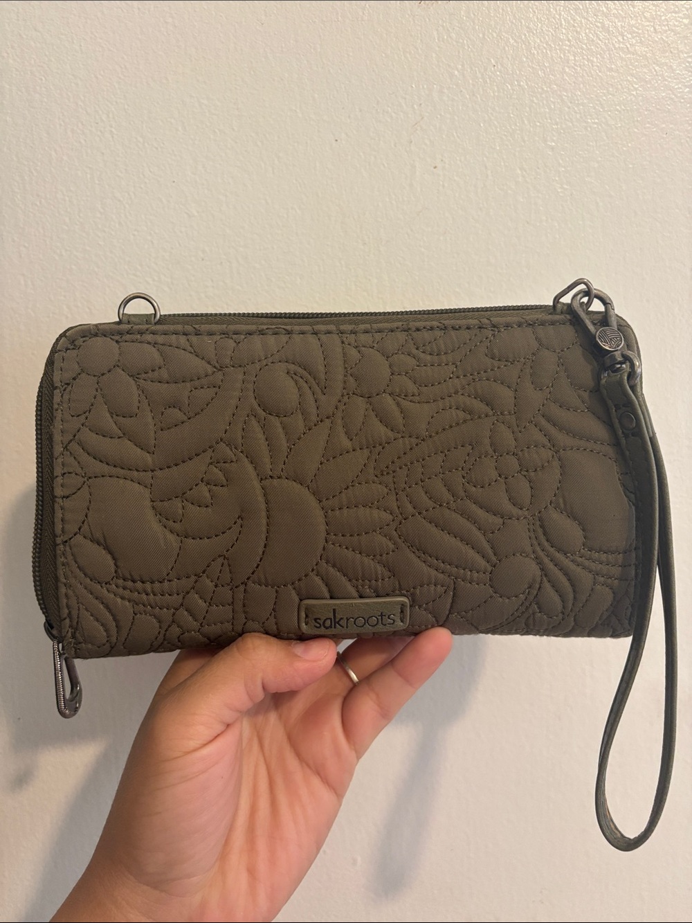 Sakroots Quilted Floral Wristlet in Olive